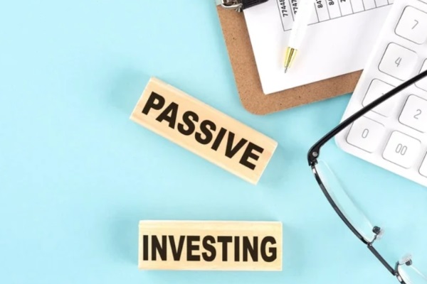 Passive Investing's Definition and Features