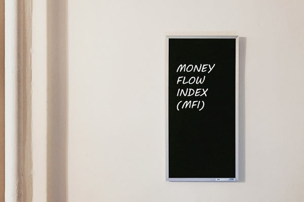 Money Flow Index (MFI): Trading Strategy for Beginners